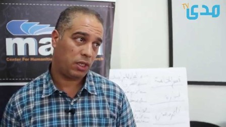 مراد جوروحي رئيس جمعية تنمية متحدثا عن ورشة بمركز مدى 